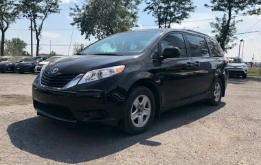 2014 Toyota Sienna LE 8 PASSAGERS